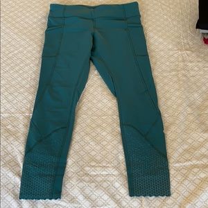 Lululemon Green Scalloped Leggings (sz 8)
